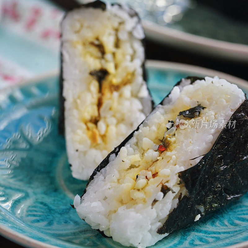 Onigiri (Omusubi) おにぎり